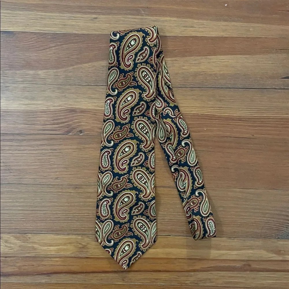J. Crew Gold Paisley Silk Tie Made by Hand in USA Preppy Career Party